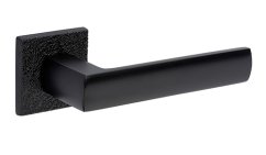 Dveřní klika TUPAI Texture 4161 5SQ/T3 (textura kůže)
